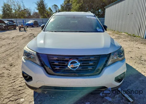 2018 Nissan Pathfinder S z USA, uszkodzony, nr VIN 5N1DR2MN9JC631382